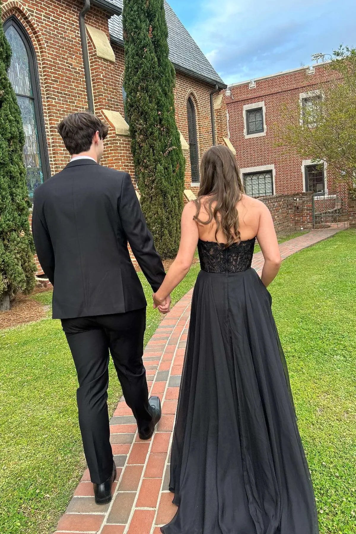 Graceful Strapless Sleeveless A-Line Appliques Floor-Length Prom Dress
