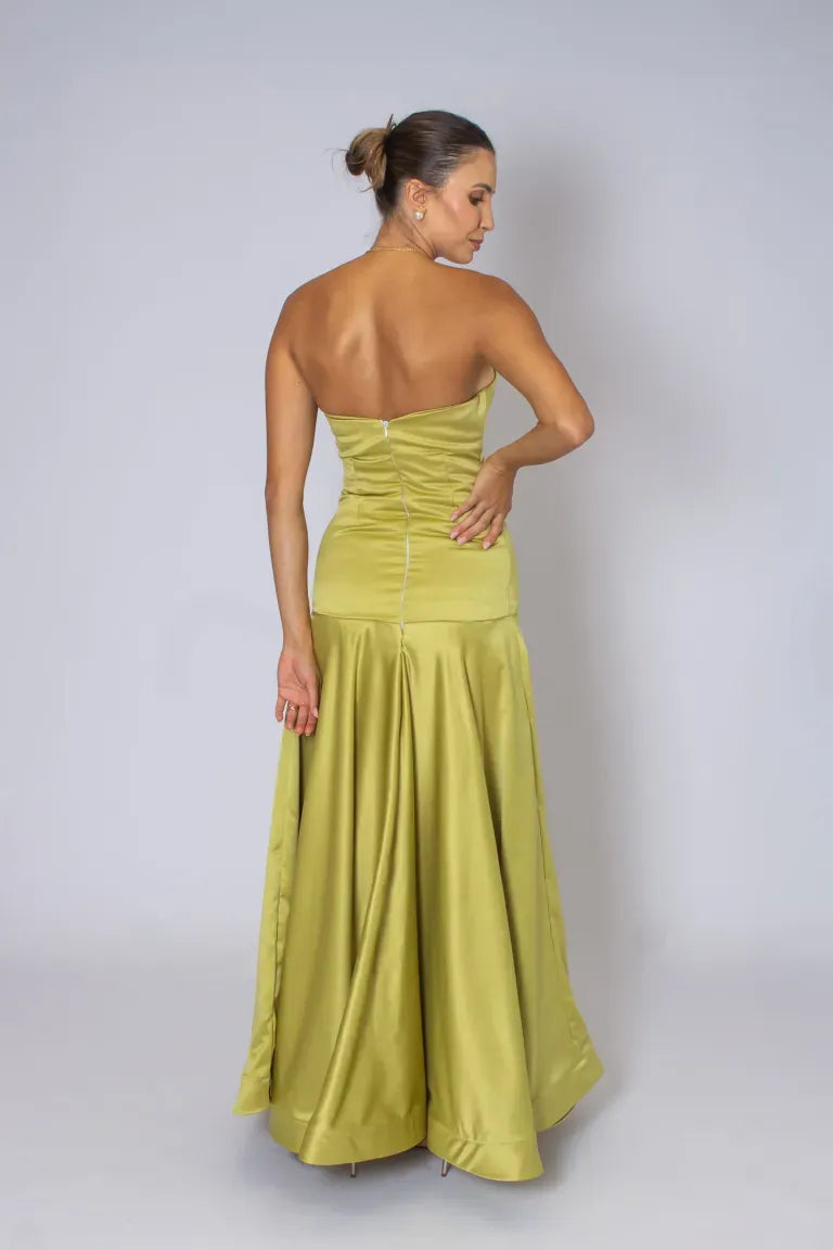 Graceful Strapless Sleeveless A-Line Pleated Floor-Length Prom Dress