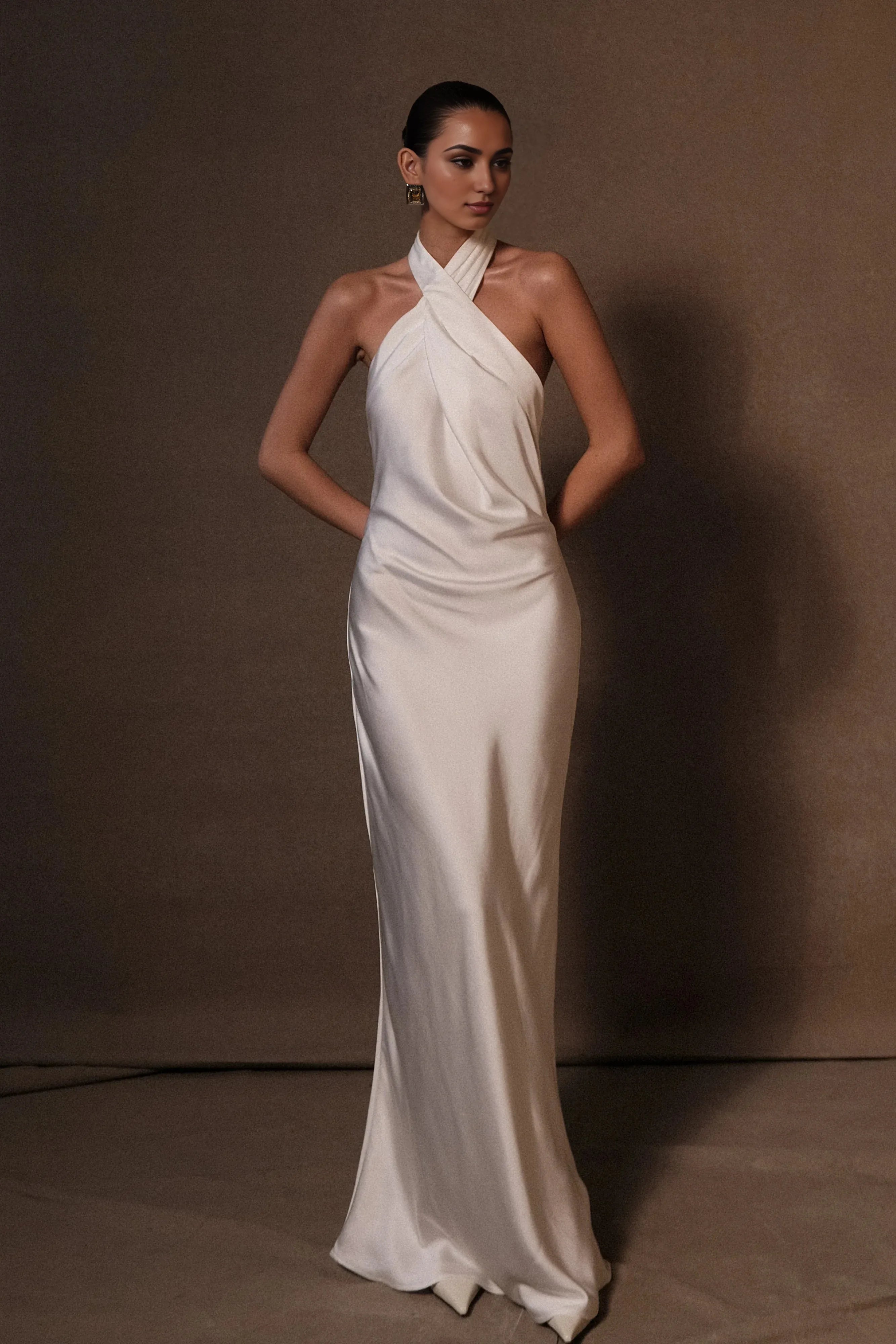 Halter Gown Elegant Prom Dresses For Ladies No Slit Backless Sleeveless Simple Discount Floor Length Prom Dresses
