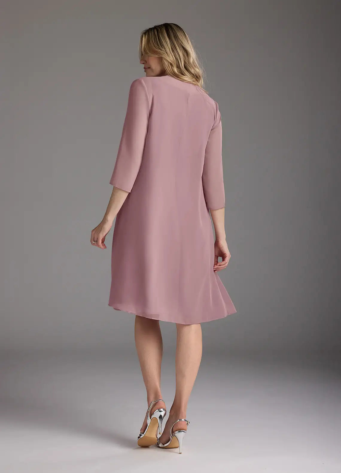 Dress Dusty Rose A-Line Scoop Pleated Dress Knee-Length Three-Quarter Sleeve Scoop Neck Back Zip Two-Piece Mother of the Bride Dress