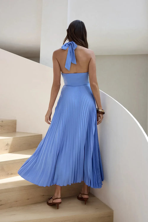 Robe de bal longue sans manches à col licou plongeant et jupe plissée coupe trapèze de luxe