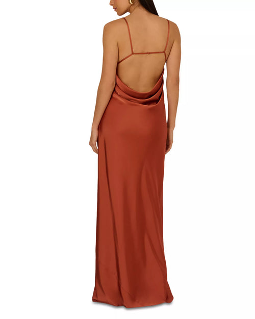 Robe de bal de luxe coupe droite col bénitier, fines bretelles, dos ouvert, longueur ras du sol à vendre