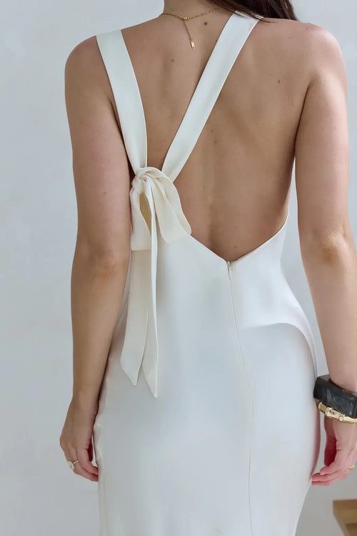 Robe de bal sirène longue asymétrique sans manches à col bateau et dos noué de luxe