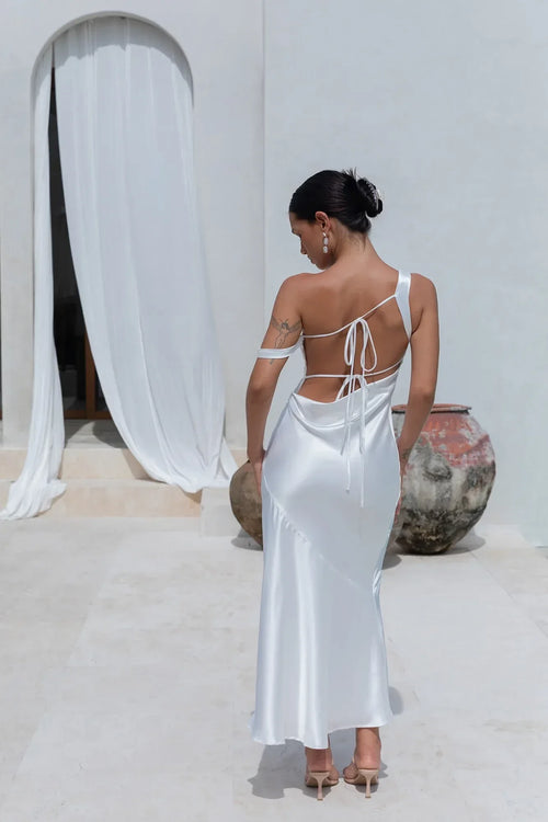 Robe de bal longue sirène de luxe à découpes dans le dos, asymétrique et sans manches