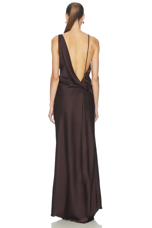 Robe de soirée longue de luxe fourreau à bretelles asymétriques, col bénitier et dos nu