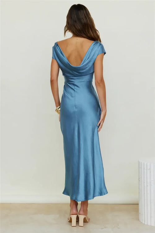 Robe de bal midi Luxe fourreau épaules dénudées manches courtes dos bénitier