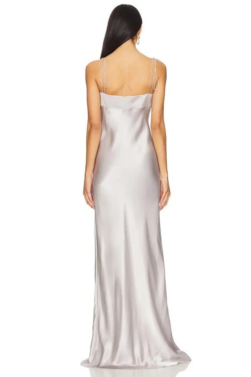 Robe de bal de luxe fourreau, encolure festonnée, bretelles réglables, longueur ras du sol
