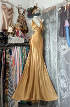 Luxurious Mermaid Halter Sleeveless Open Back Floor-Length Banquet Dress