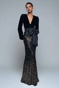 Luxurious Mermaid/Trumpet V-Neck Long Sleeves Sequins Floor-Length Prom Dress