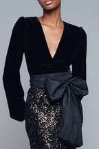 Luxurious Mermaid/Trumpet V-Neck Long Sleeves Sequins Floor-Length Prom Dress