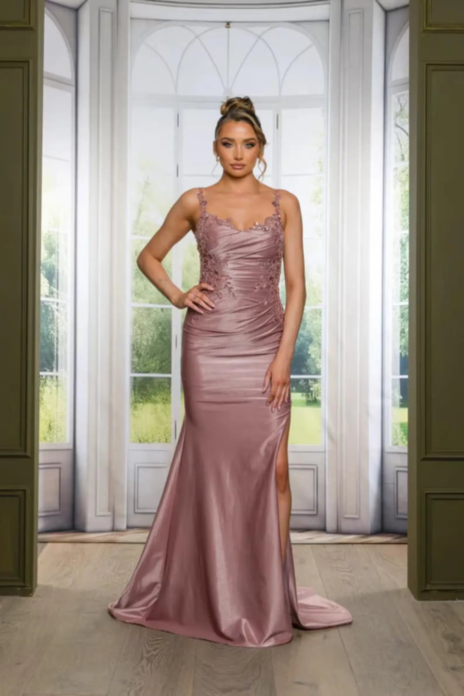 Mermaid Prom Dress Glamorous With Spaghetti Strap Lace Applique Dusty Rose Satin Floor Length Gown For Prom Night