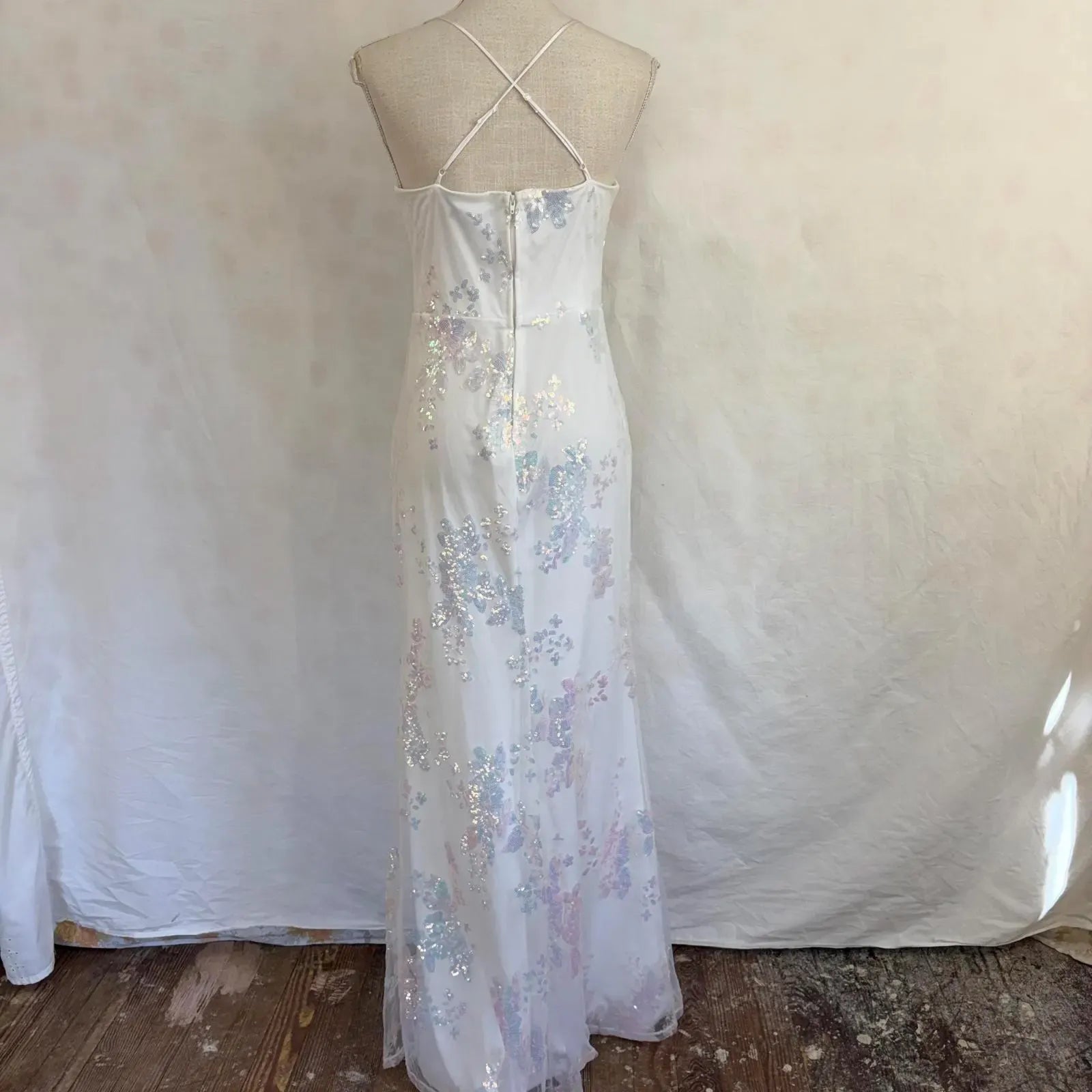 Mermaid Prom Dress White Sequin Maxi For Prom Night Glamour With V Neck Spaghetti Straps And Crisscross Back