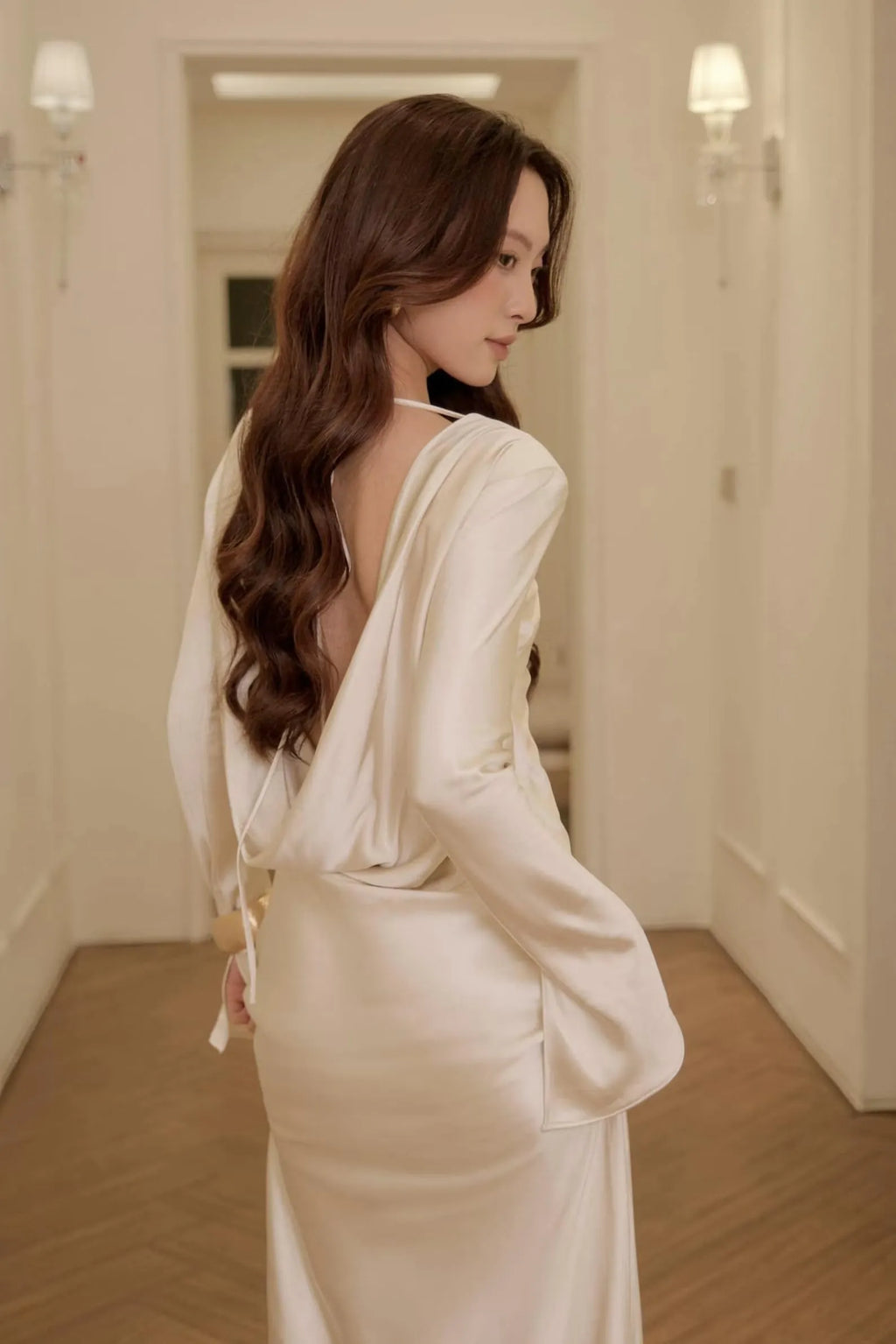 Minimalist Mermaid Boat-Neck Long Sleeves Cowl Back Champagne Long Prom Dress
