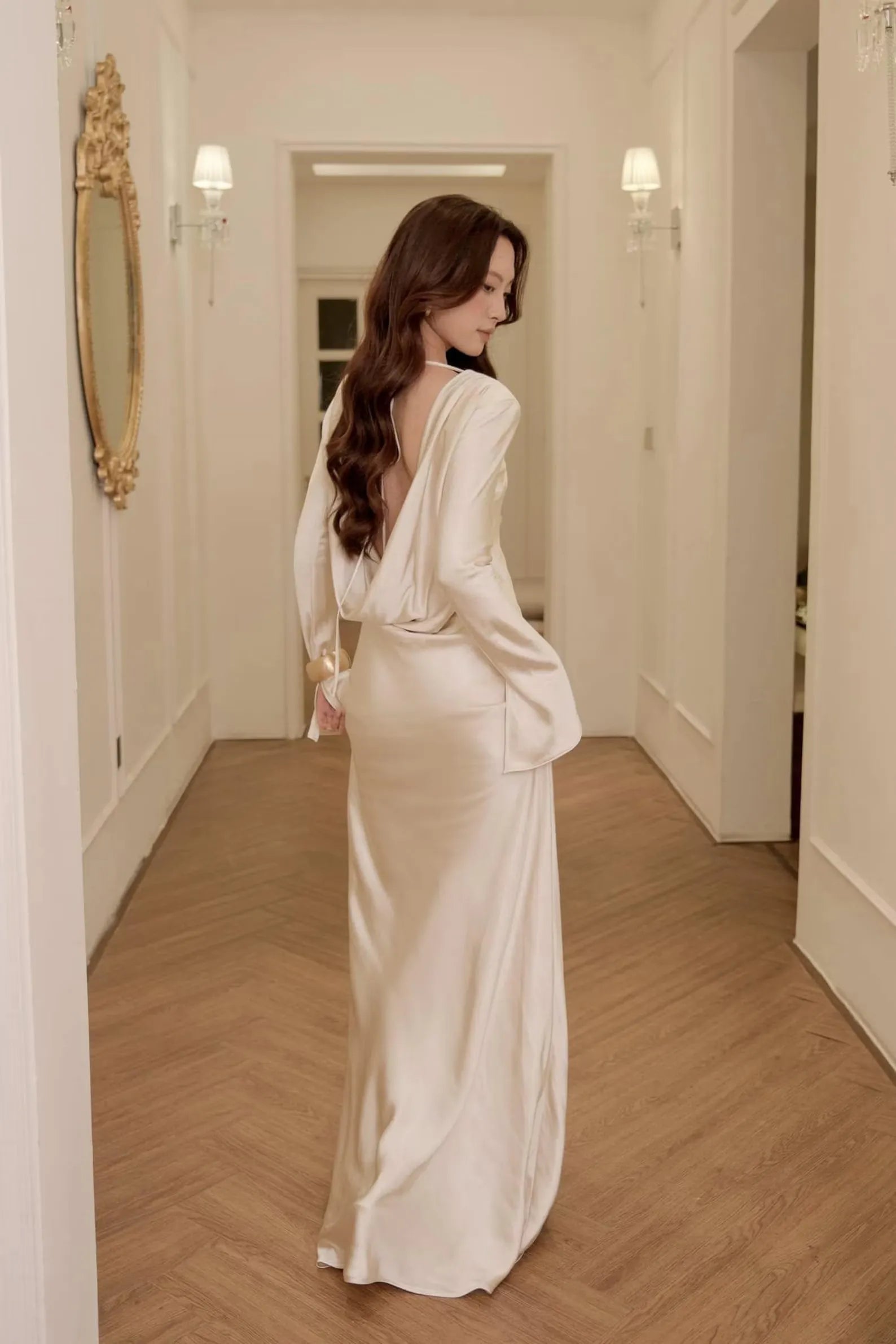 Minimalist Mermaid Boat-Neck Long Sleeves Cowl Back Champagne Long Prom Dress