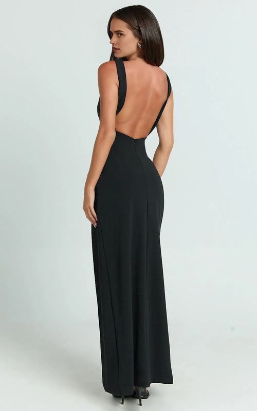 Robe de soirée grande taille longue sans manches à col plongeant et dos ouvert moderne