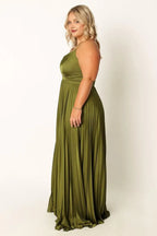 A-Line Spaghetti Straps Sleeveless Pleated Floor-Length Plus Size Prom Dress
