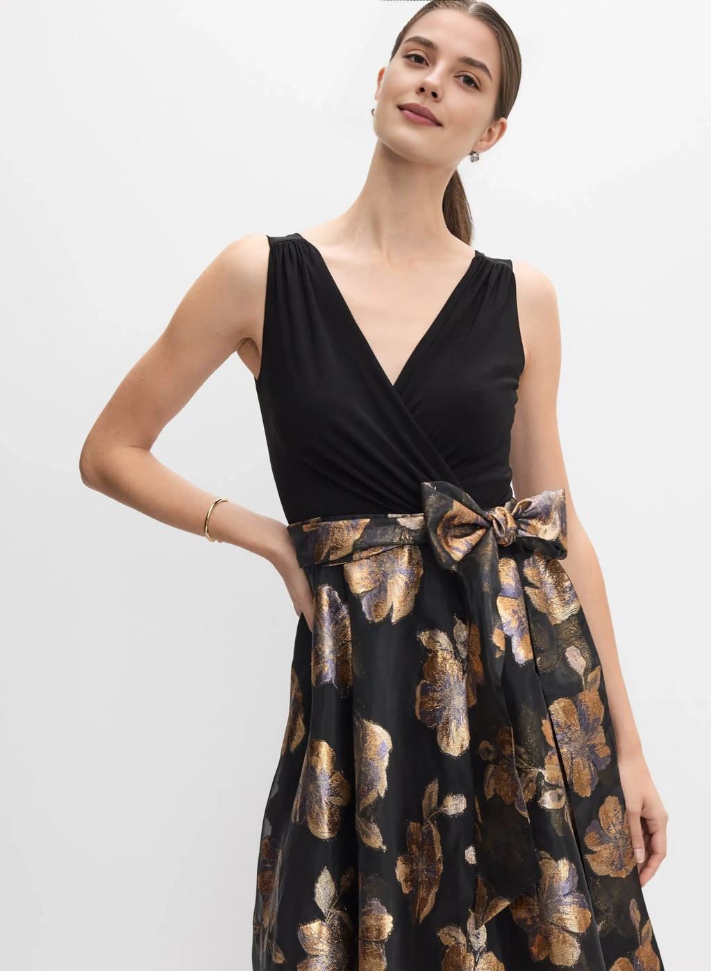 A-Line V Neck Sleeveless V Back Floor-Length Prom Dress