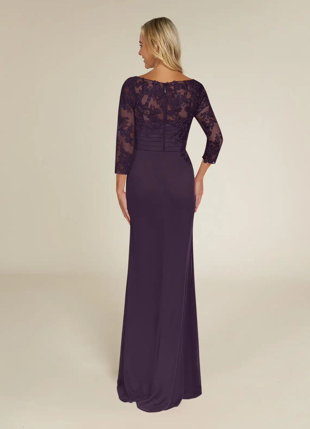 Plum Dress Elegant Sheath Dress Floor-Length Three-Quarter Sleeve Keyhole Back Scoop Neck Mother of the Bride Dress