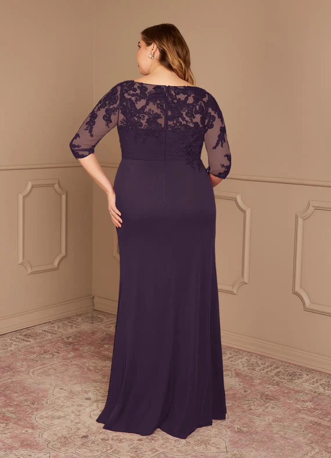 Plum Dress Elegant Sheath Dress Floor-Length Three-Quarter Sleeve Keyhole Back Scoop Neck Plus Size Mother of the Bride Dress