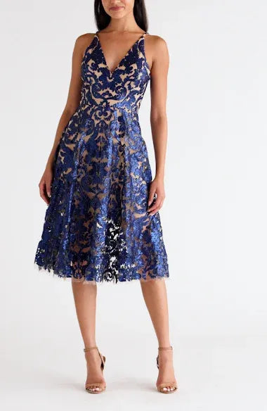 Pretty A-Line V Neck Sleeveless sequins Tea-Length Prom Dress