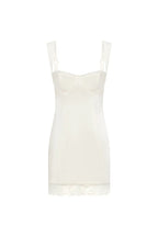 Pretty Sheath/Column Sweatheart Neck Sleeveless Short-Mini Homecoming Dress