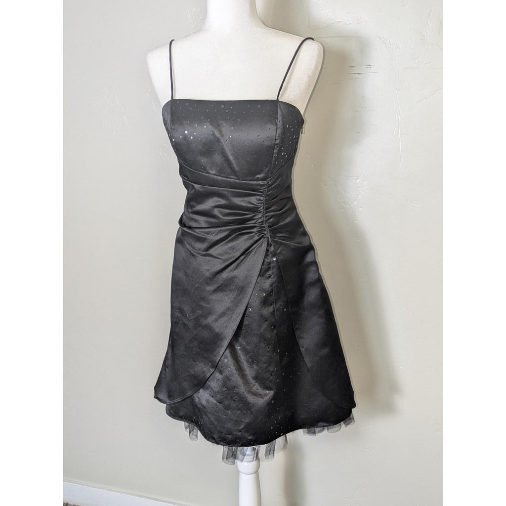 Black Pretty A-Line Spaghetti Strap Ruched Short Mini Homecoming Dresses