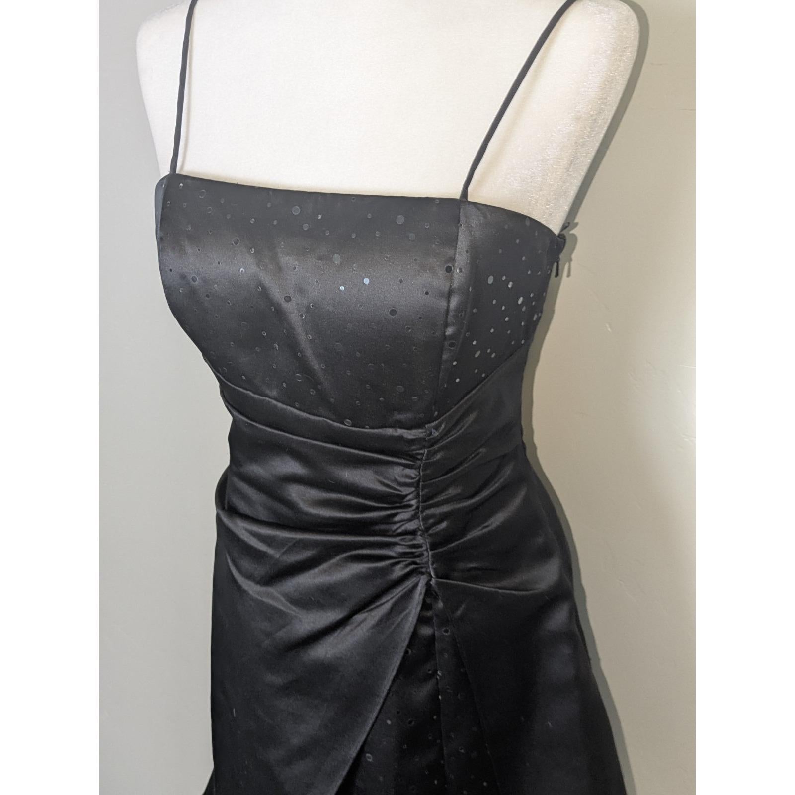 Black Pretty A-Line Spaghetti Strap Ruched Short Mini Homecoming Dresses