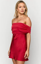 Red Off the Shoulder Mini Dress Graduation Dresses Backless Sleeveless Solid Color Sexy Knee Length Cocktail Dresses