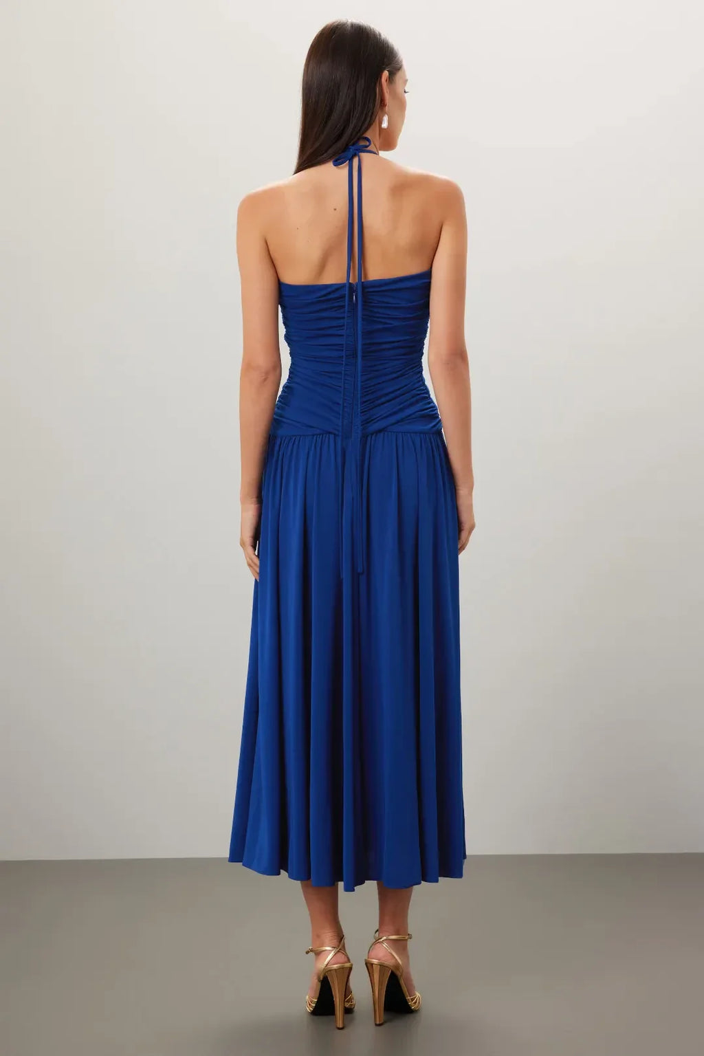 Romantic A Line Halter Neck Sleeveless Ruched Tie Back Midi Length Plus Size Prom Dress