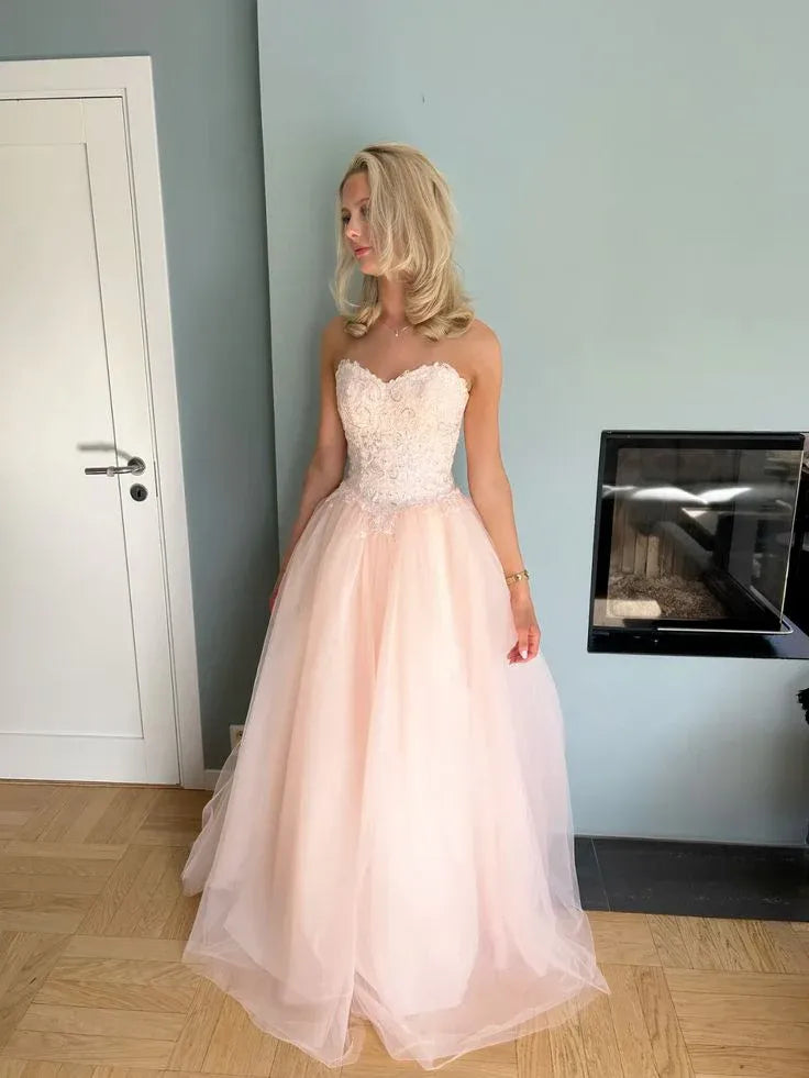 Romantic A-Line Strapless Sweetheart Lace-Up Corset Floor-Length Evening Ball Gown