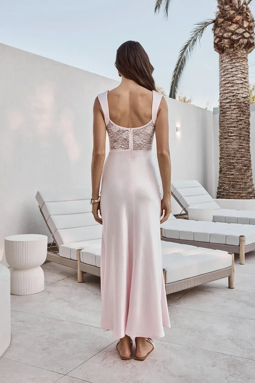 Robe de bal longue romantique fourreau, bustier cœur, sans manches, bordée de dentelle