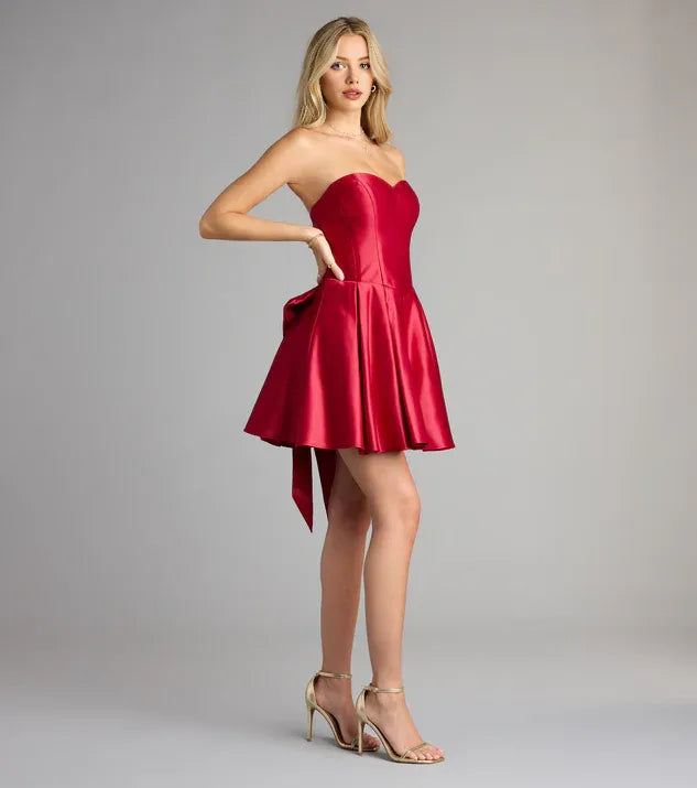 Romantic A-Line Strapless Neck Sleeveless Zipper Up Short-Mini Homecoming Dresses