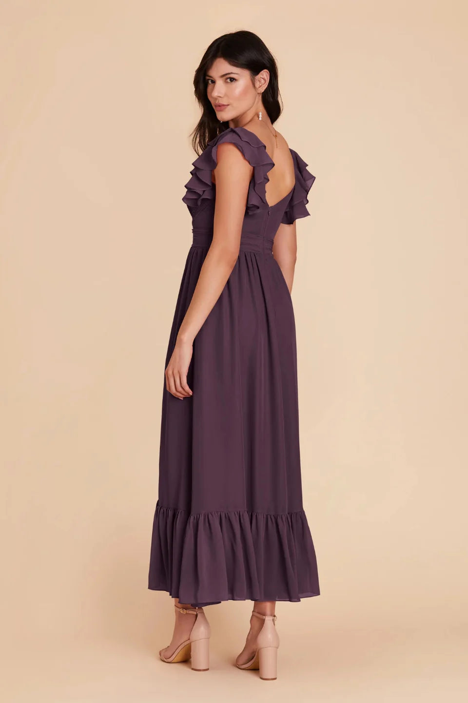 Romantic Ruffled Chiffon Bridesmaid Dress with Sweetheart Neckline and Tiered Midi Skirt