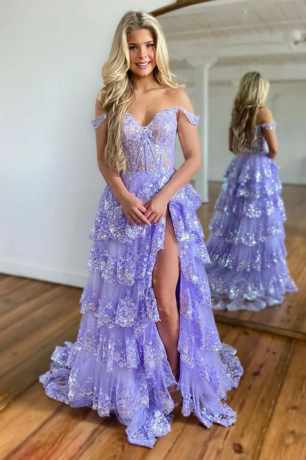 Romantic Corset Bodice Sleeveless Ball Gown Tiered Long Prom Dress