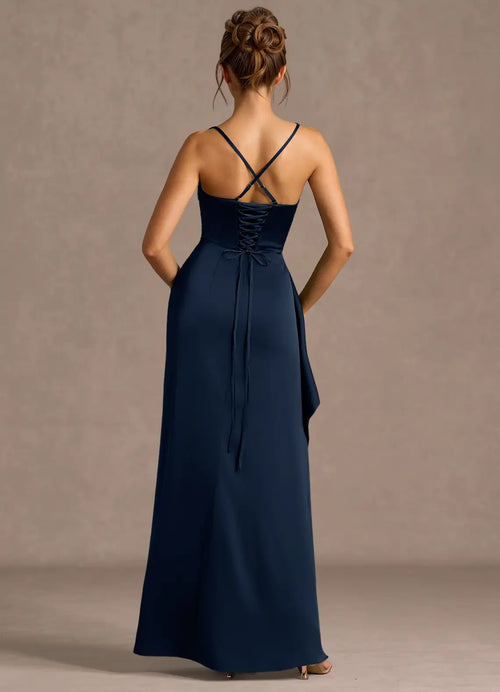 Robe de bal sirène longue femme avec superposition volantée, bretelles croisées, dos lacé et fente haute en satin
