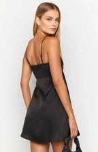 Spaghetti Straps Short Graduation Homecoming Dresses Backless Sleeveless No Slit Sexy Knee Length Cocktail Dresses