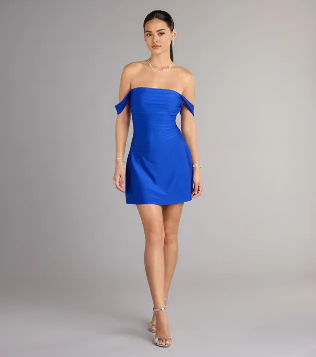 A-Line/Princess Off-The-Shoulder Sleeveless Backless Short-Mini Homecoming Dresses