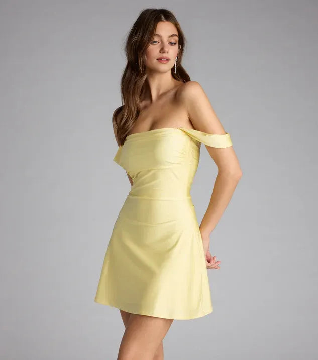 A-Line/Princess Off-The-Shoulder Sleeveless Backless Short-Mini Homecoming Dresses
