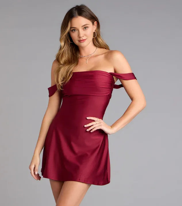 A-Line/Princess Off-The-Shoulder Sleeveless Backless Short-Mini Homecoming Dresses