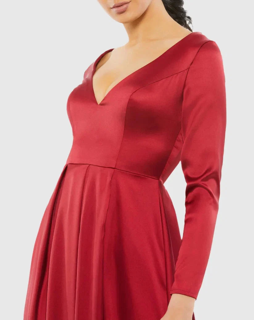 A-Line V Neck Long Sleeve Zipper Up Sweep/Brush Train Prom Dress