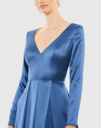 A-Line V Neck Long Sleeve Zipper Up Sweep/Brush Train Prom Dress