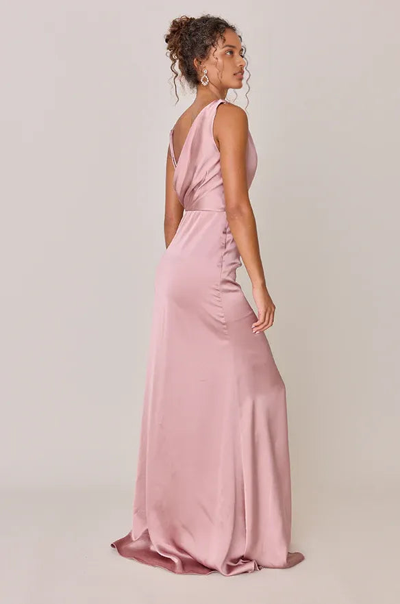 Fitted Cowl Neck Sleeveless Floor-Length Prom Dress