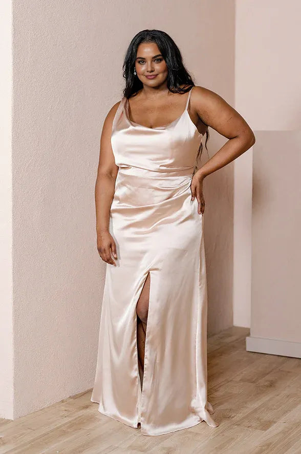 Fitted Cowl Neck Sleeveless Floor-Length Plus Size Prom Dress