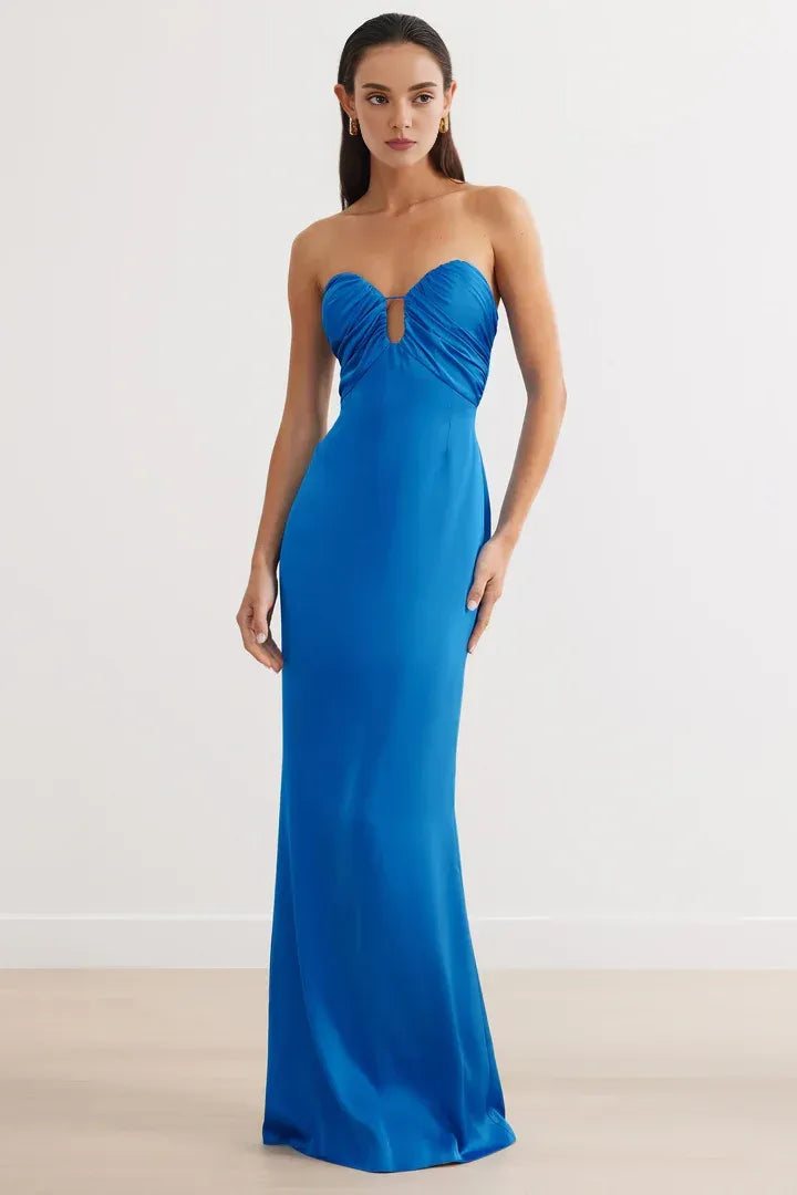 Fitted Gathered Neck Sleeveless Floor-Length Prom Dress