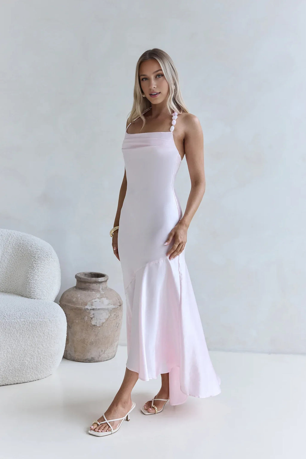 Fitted Halter Neck Sleeveless Zipper Up Floor-Length Cocktail Dress