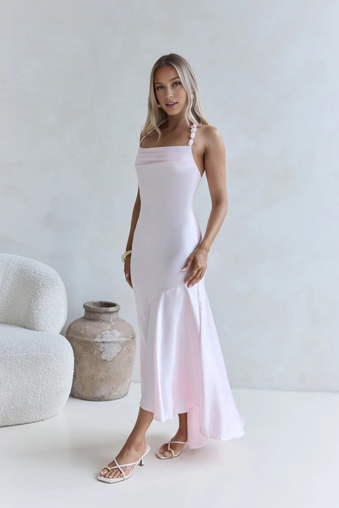 Fitted Halter Neck Sleeveless Zipper Up Floor-Length Cocktail Dress