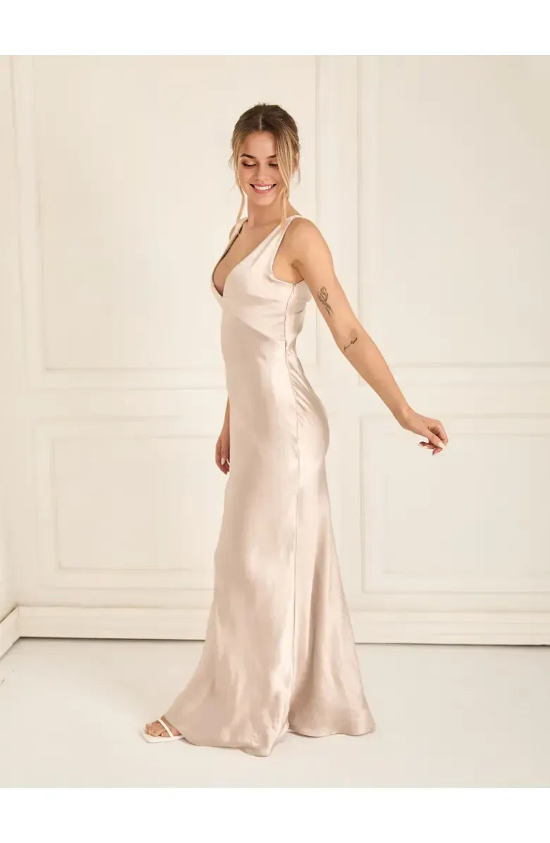 Fitted V Neck Sleeveless Floor-Length Prom Dress
