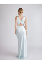 Fitted V Neck Sleeveless Floor-Length Prom Dress