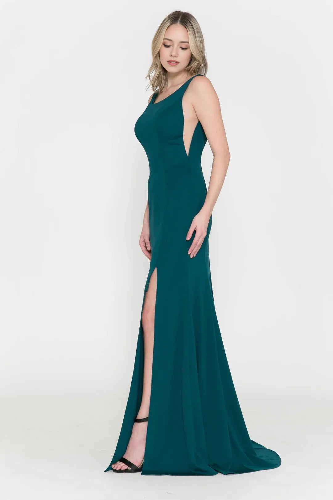Sleek Mermaid Scoop Neck Sleeveless Deep V Back Floor-Length Prom Dress