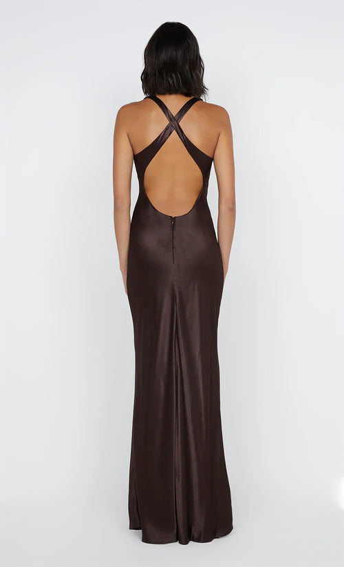 Robe de bal longue pour femme, coupe sirène, décolleté carré, sans manches et dos croisé.